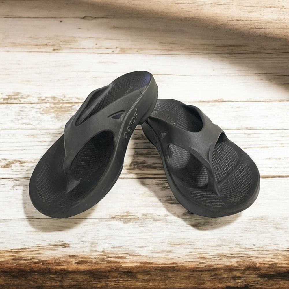 OOFOS – Unisex OOriginal – Post Exercise Active Sport Recovery Thong Sandal